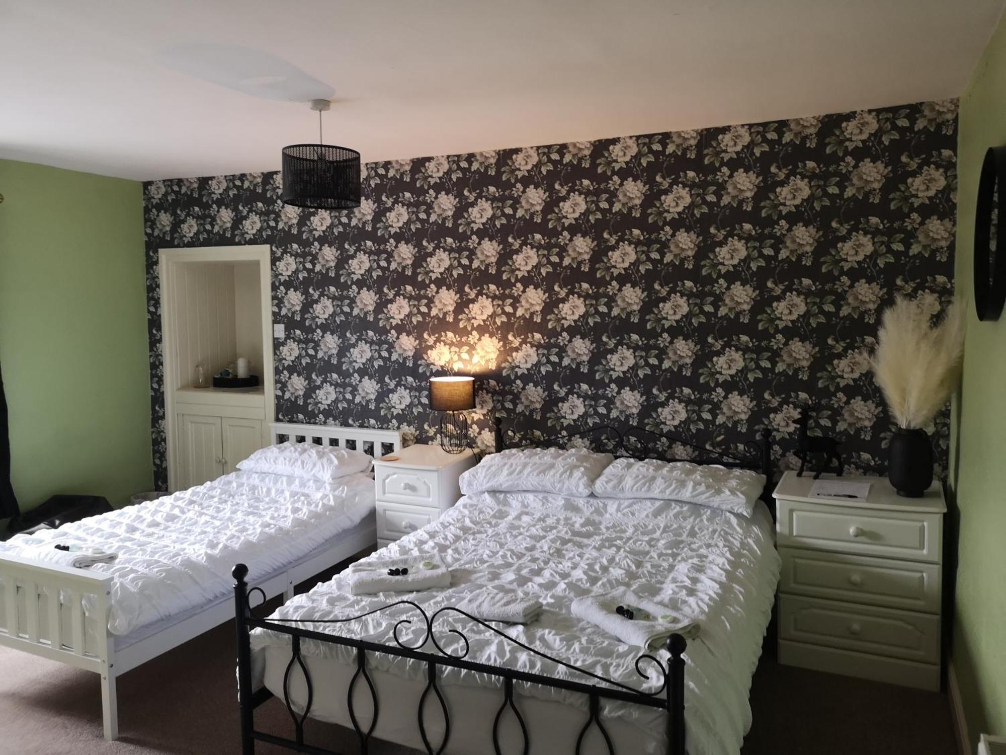 Red Lion Hotel Ystrad Meurig Zimmer foto